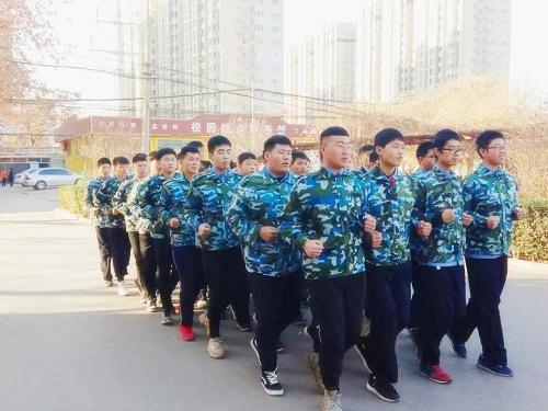 石家莊鐵路學(xué)校晚上幾點(diǎn)下課 招生問(wèn)答